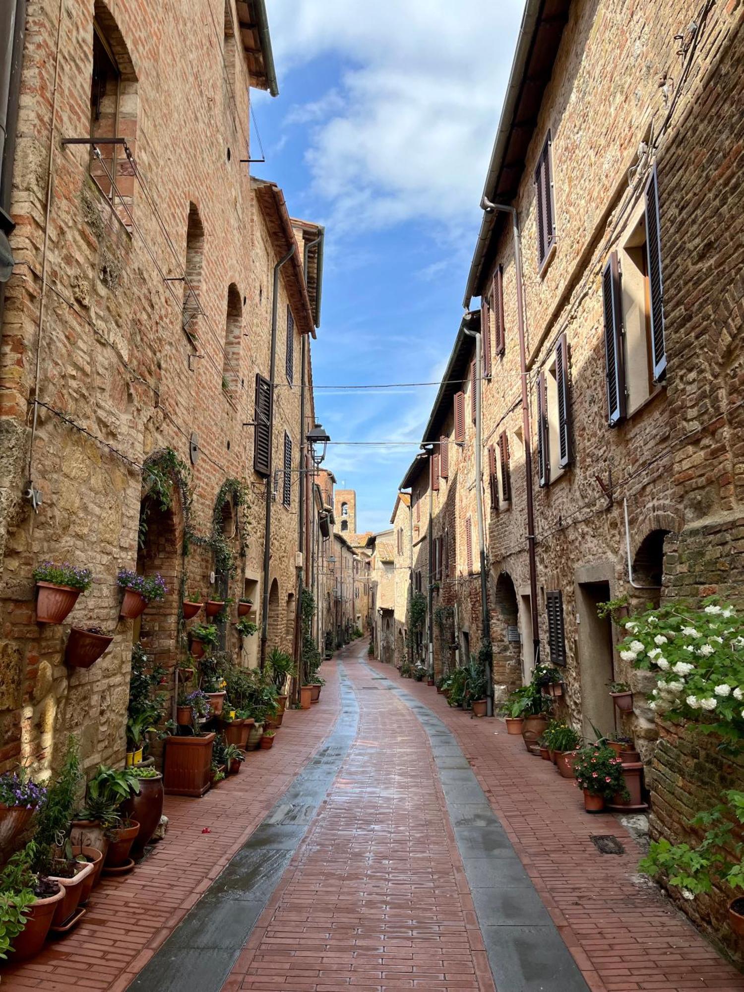 Appartamento Mirella In Centro Storico Казоле-д'Эльса Экстерьер фото